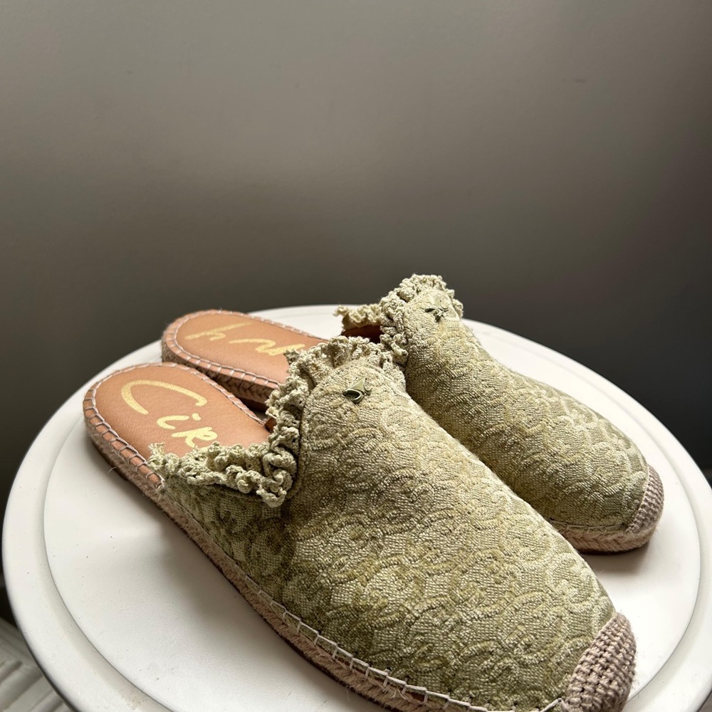 Joan & David Olive Green Espadrille Slip-Ons